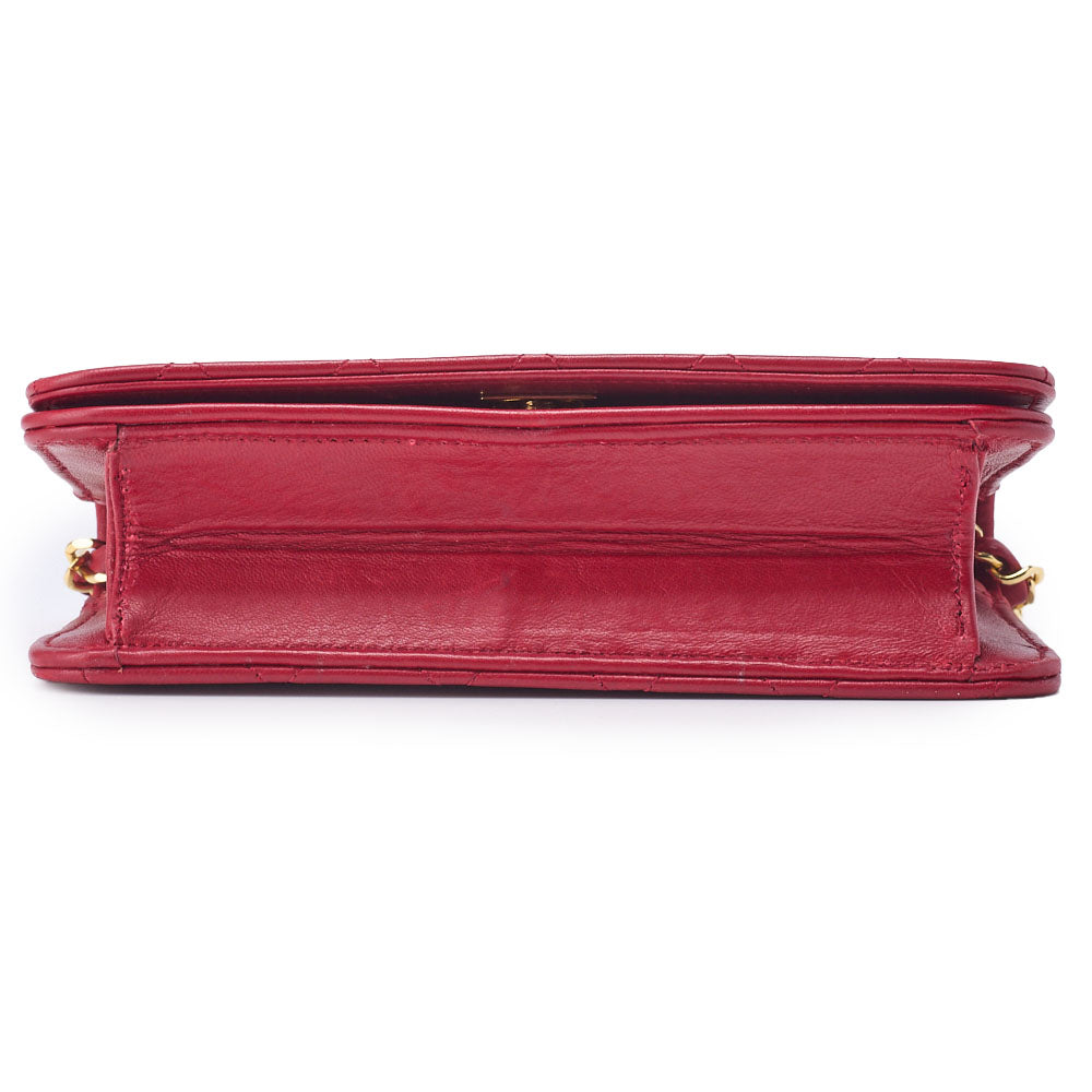 CHANEL Shoulder Bag Matelasse Lambskin Red Gold-Tone Hardware Pre-Owned - Vintage La Charme