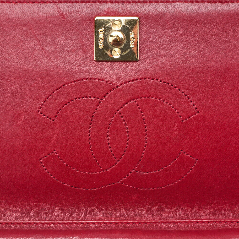 CHANEL Shoulder Bag Matelasse Lambskin Red Gold-Tone Hardware Pre-Owned - Vintage La Charme