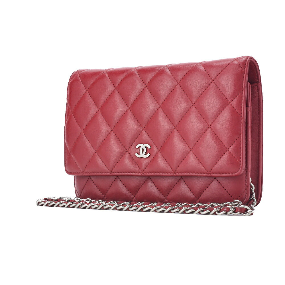 CHANEL Chain Wallet Matelasse Lambskin Red Silver-Tone Hardware Pre-Owned - Vintage La Charme