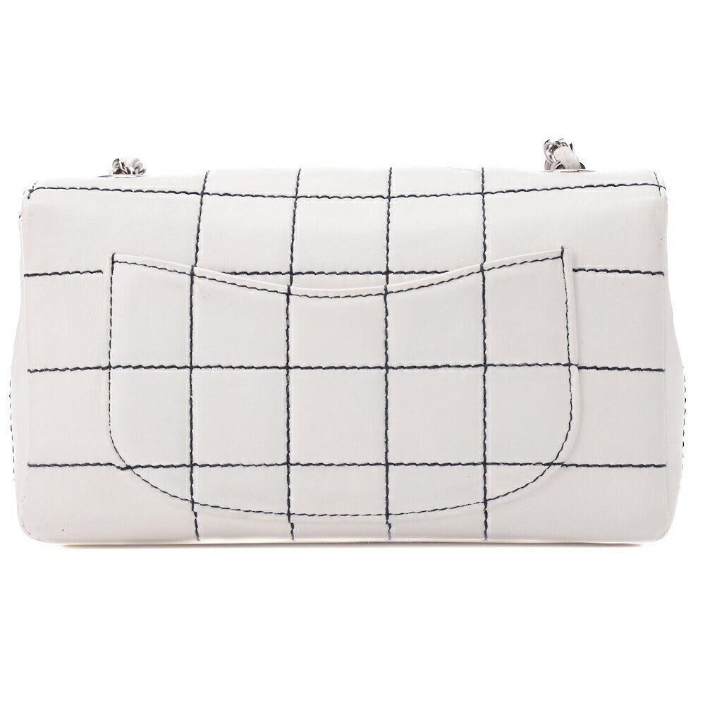 CHANEL Shoulder Bag Choco Bar Turn Lock Lambskin White Silver-Tone Hardware Pre-Owned - Vintage La Charme