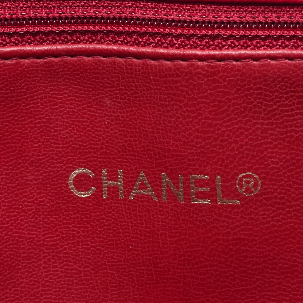 CHANEL Shoulder Bag Tote Bag Matelasse Pro Lambskin Red Gold-Tone Hardware Pre-Owned - Vintage La Charme