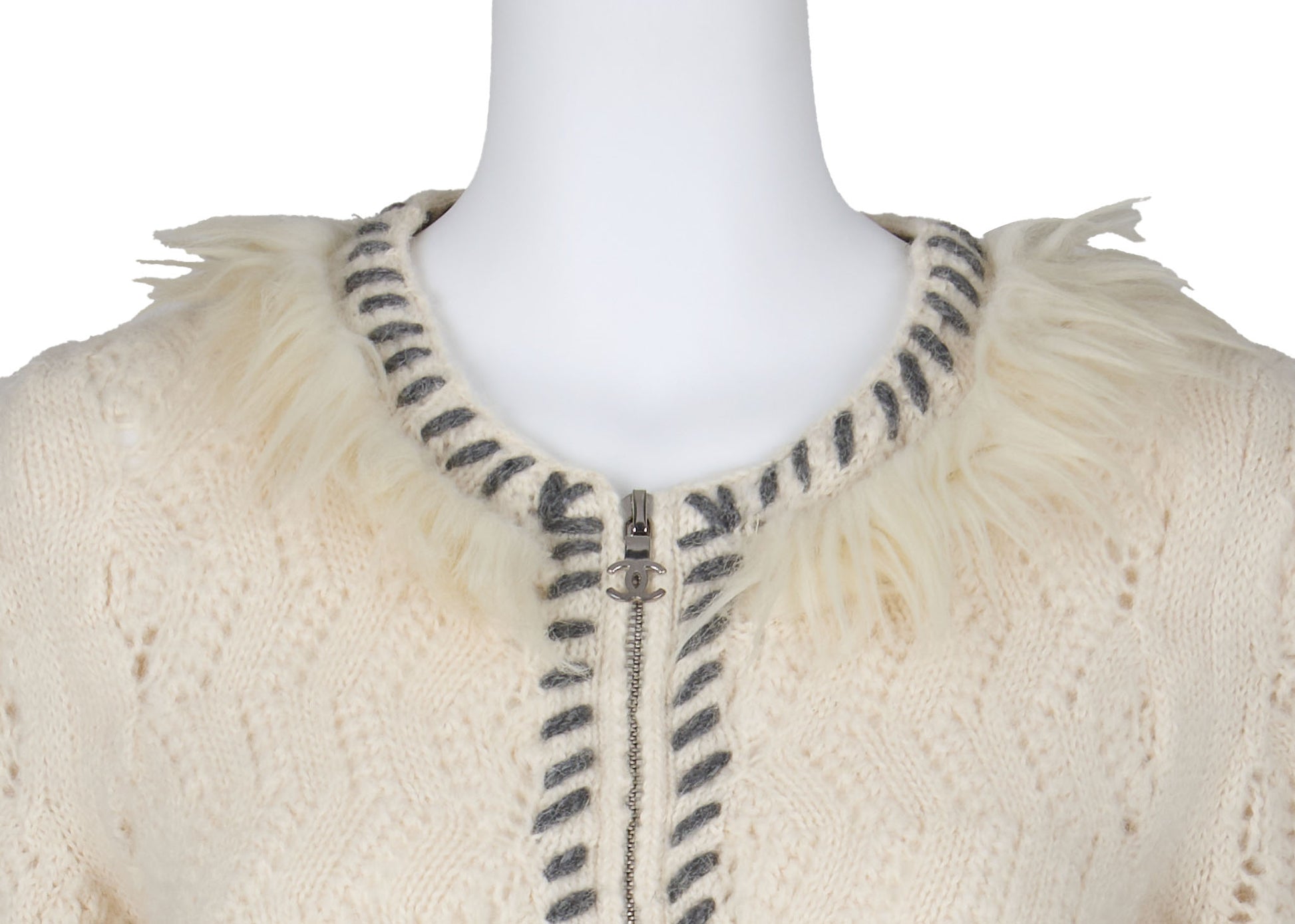 CHANEL Cardigan, Coco Mark, Long Sleeve, Cashmere Blend, Ivory, Pre-Owned - Vintage La Charme