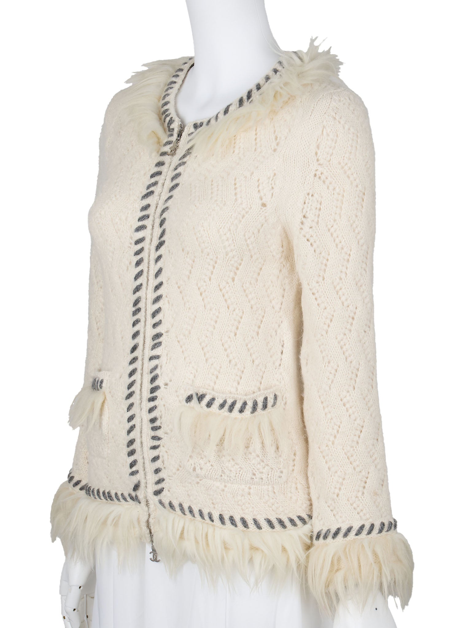 CHANEL Cardigan, Coco Mark, Long Sleeve, Cashmere Blend, Ivory, Pre-Owned - Vintage La Charme
