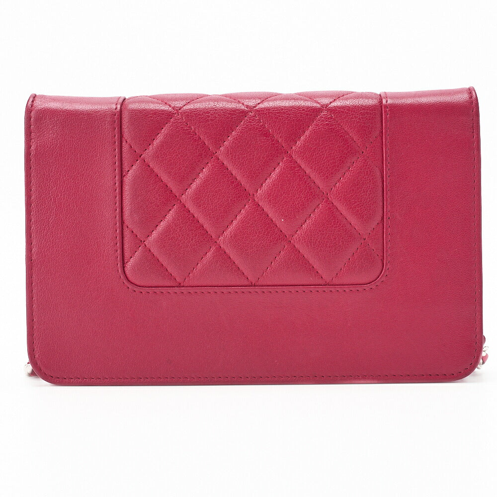 CHANEL Chain Wallet, Matelasse, Calfskin, Red, Silver-Tone Hardware, Pre-Owned - Vintage La Charme