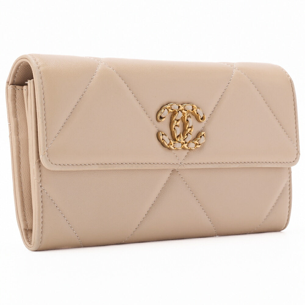 Chanel 19 Bi-fold Long Wallet Matelasse Lambskin Beige Gold-Tone Hardware Pre-Owned - Vintage La Charme