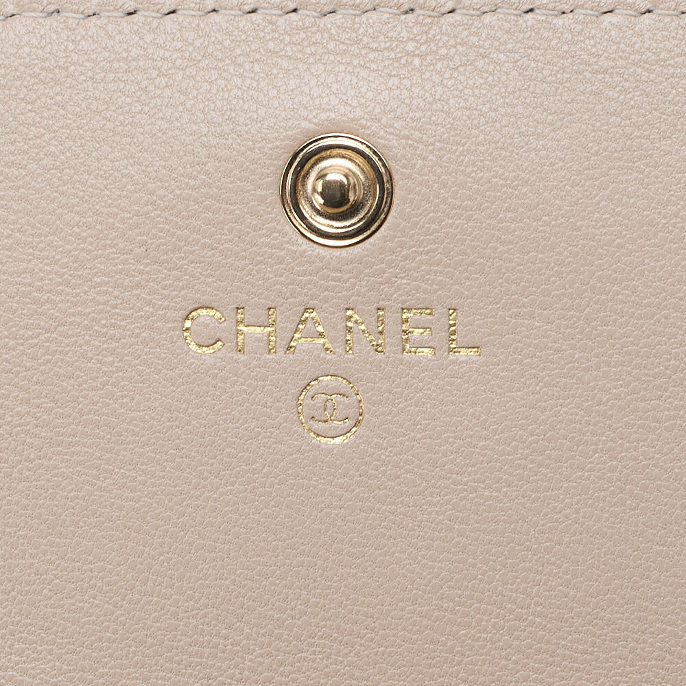 Chanel 19 Bi-fold Long Wallet Matelasse Lambskin Beige Gold-Tone Hardware Pre-Owned - Vintage La Charme