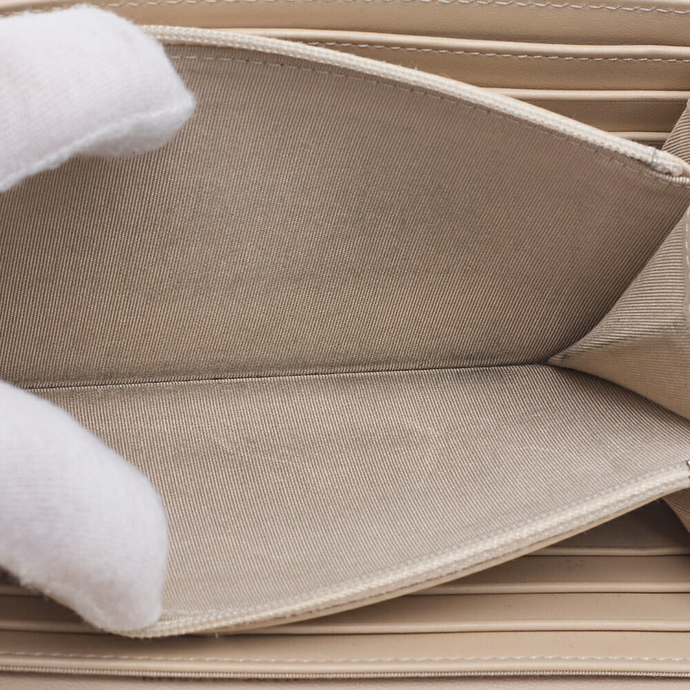 Chanel 19 Bi-fold Long Wallet Matelasse Lambskin Beige Gold-Tone Hardware Pre-Owned - Vintage La Charme