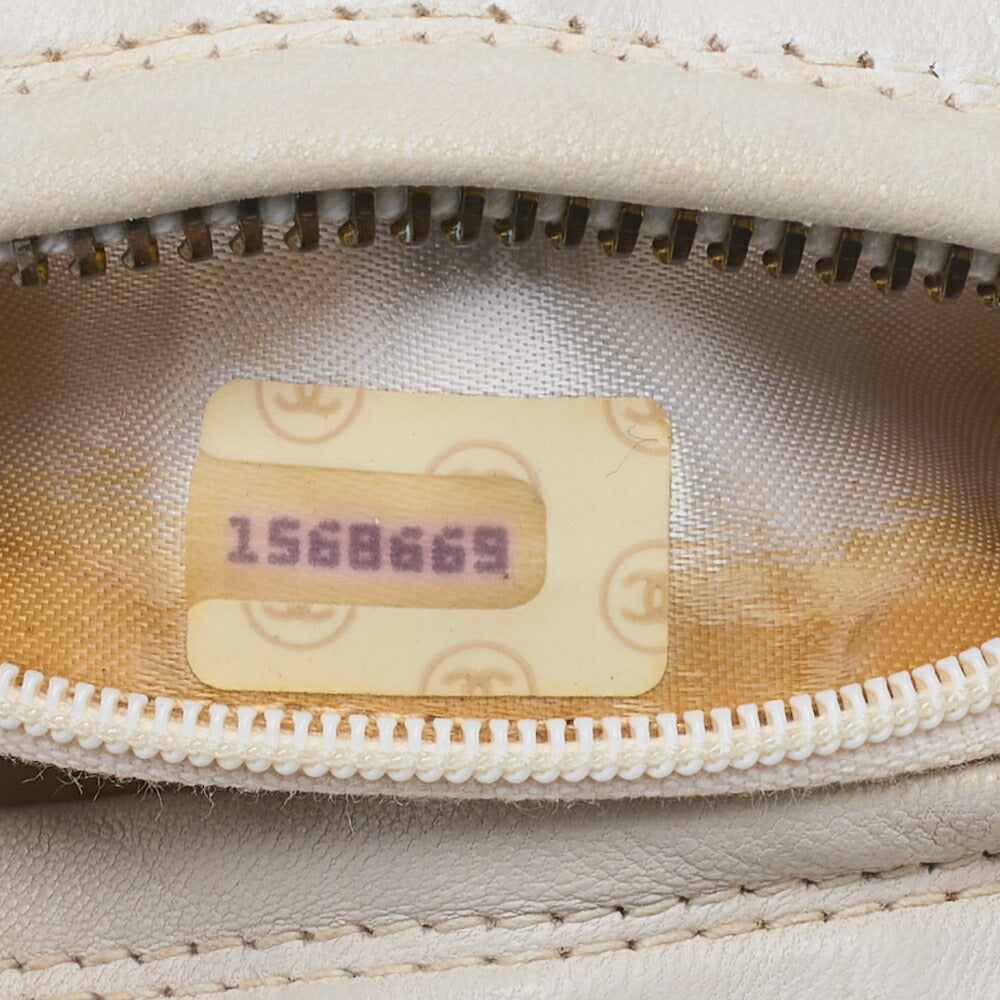 CHANEL Shoulder Bag, Coco Mark Fringe, Lambskin, White, Gold-Tone Hardware, Pre-Owned - Vintage La Charme