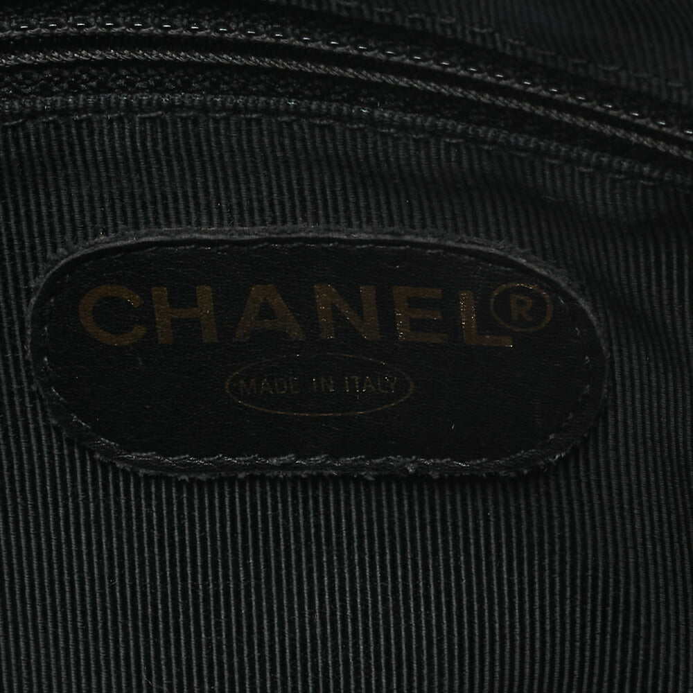 CHANEL Shoulder Bag, Matelasse, Caviar Skin, Black, Gold-Tone Hardware, Pre-Owned - Vintage La Charme