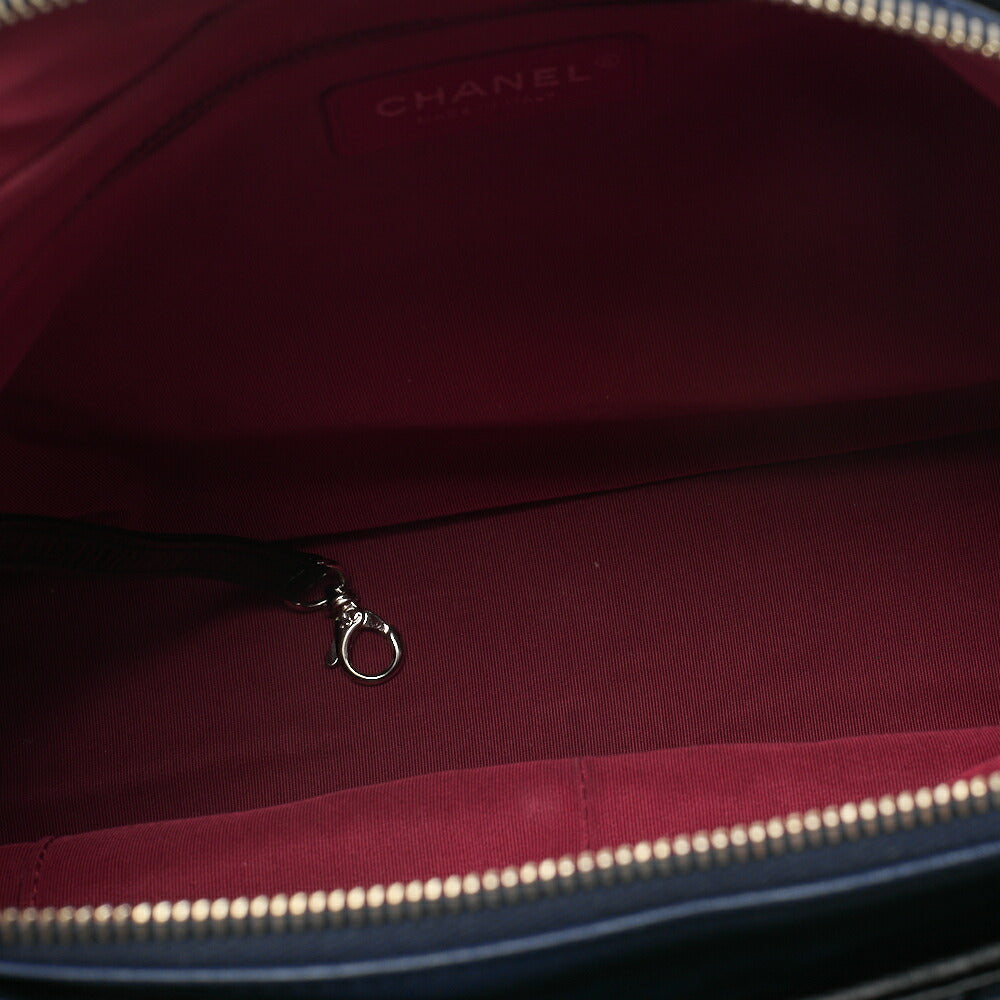 CHANEL Chain Shoulder Bag Matelasse Canvas Black Gold-Tone Hardware Pre-Owned - Vintage La Charme