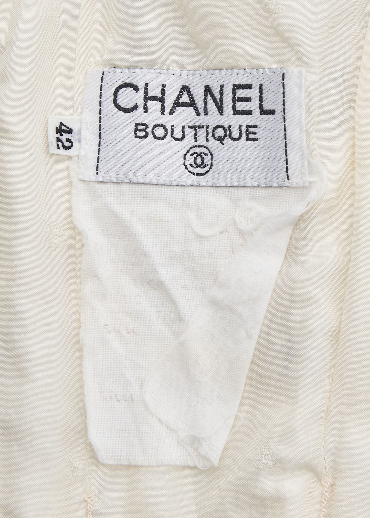 CHANEL Camisole T-Shirt Total Pattern Corset Ivory Fabric Gold-Tone Hardware Pre-Owned - Vintage La Charme