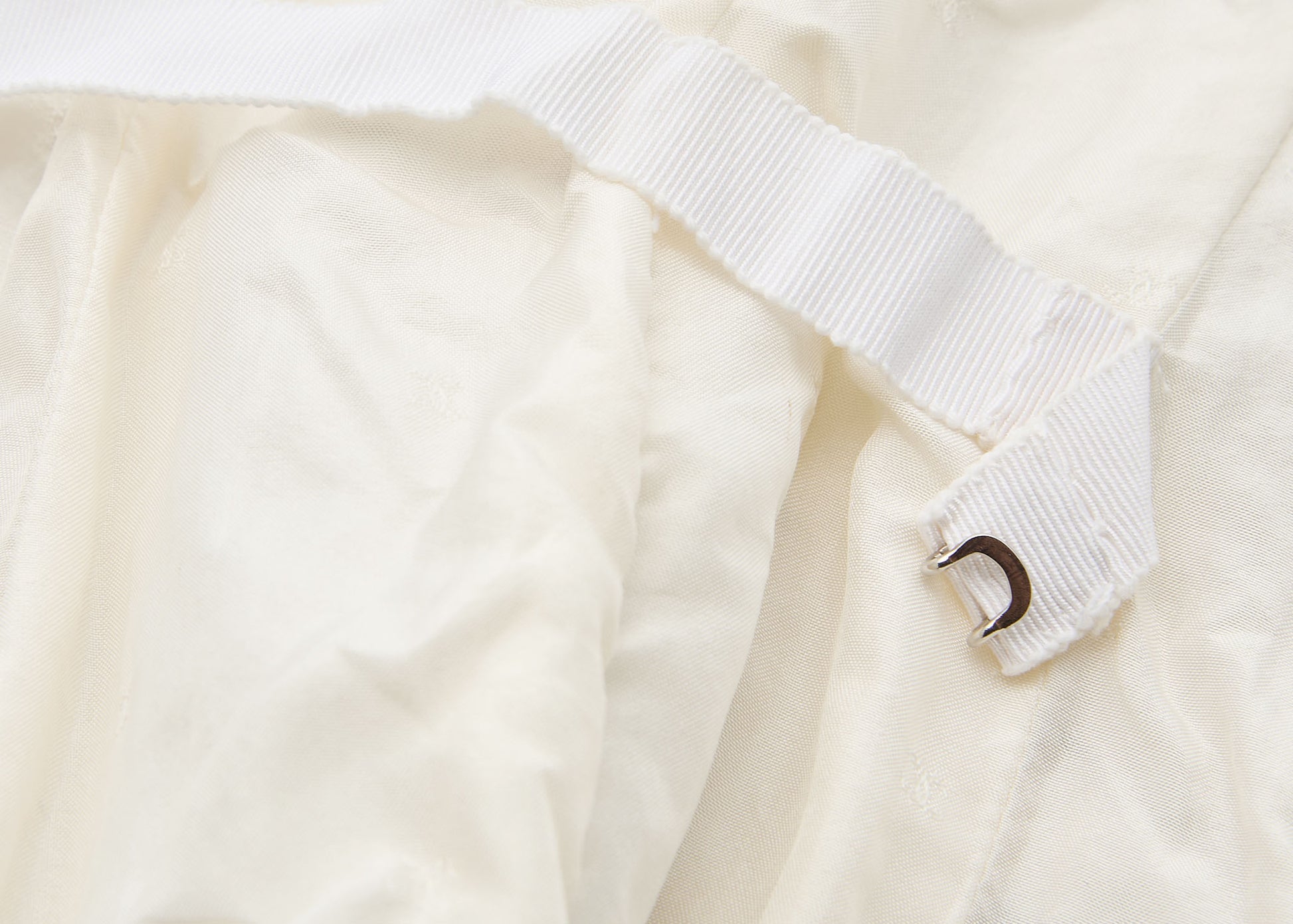 CHANEL Camisole T-Shirt Total Pattern Corset Ivory Fabric Gold-Tone Hardware Pre-Owned - Vintage La Charme