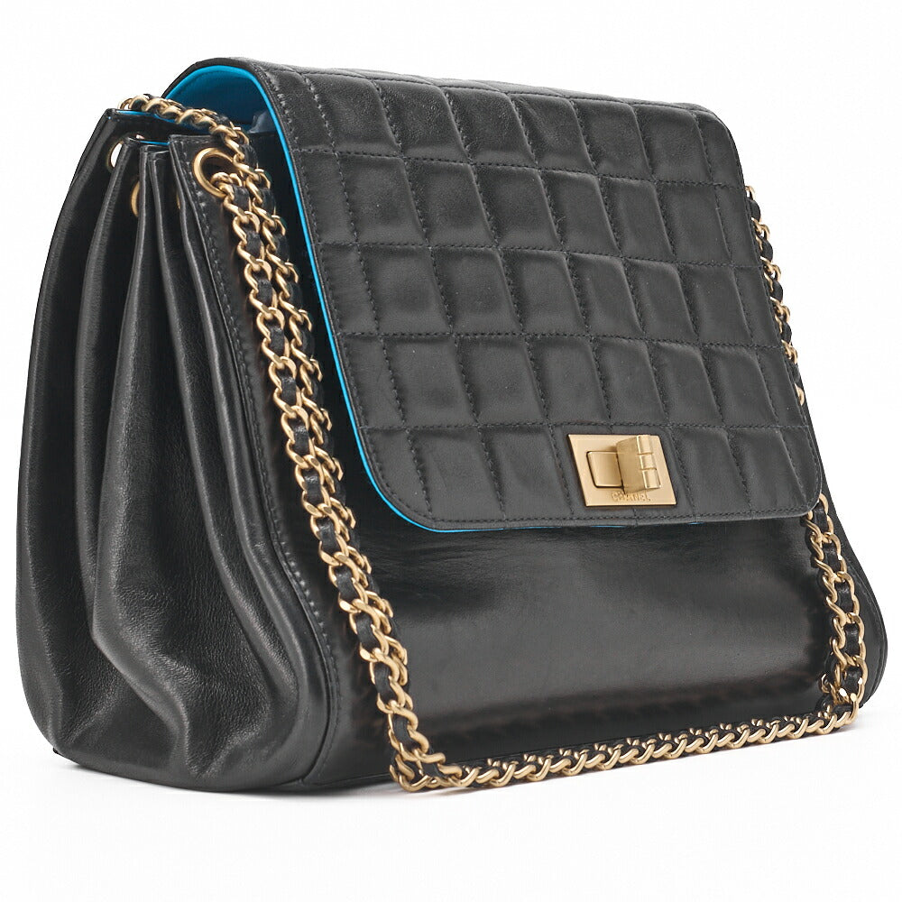 CHANEL Shoulder Bag, Chocolate Bar 2.55 Rock Chain, Lambskin, Black-Blue, Gold-Tone Hardware, Pre-Owned - Vintage La Charme