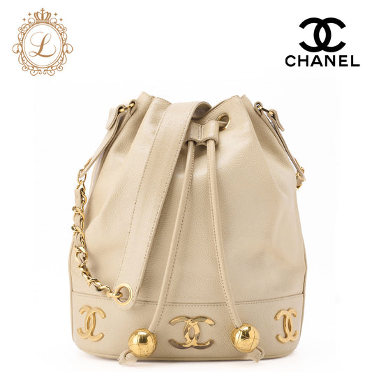 CHANEL Chain Shoulder Bag, Triple Coco, Caviar Skin, Ivory, Gold-Tone Hardware, Pre-Owned - Vintage La Charme
