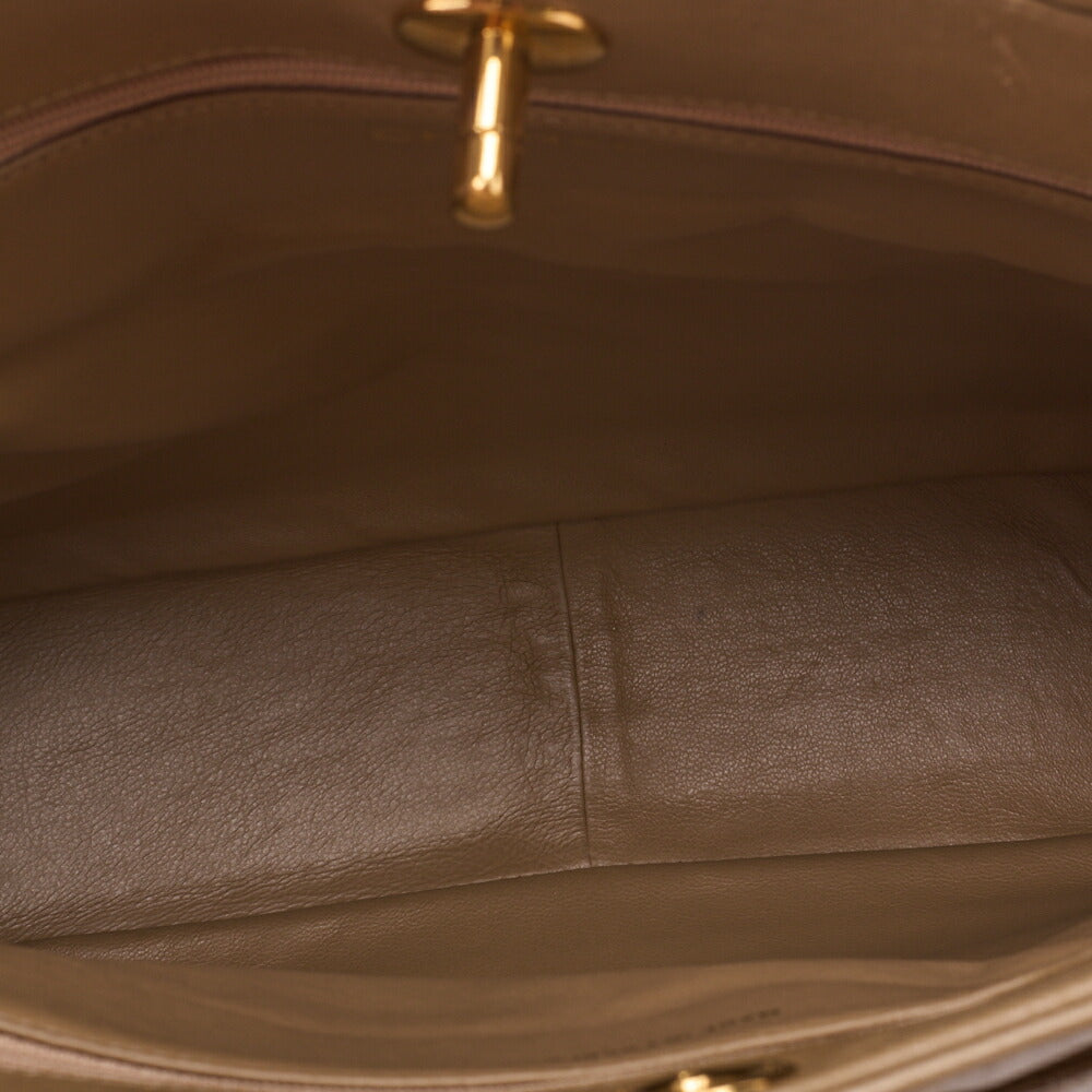 CHANEL Handbag Matelasse Turn Lock Lambskin Beige Gold-Tone Hardware Pre-Owned - Vintage La Charme