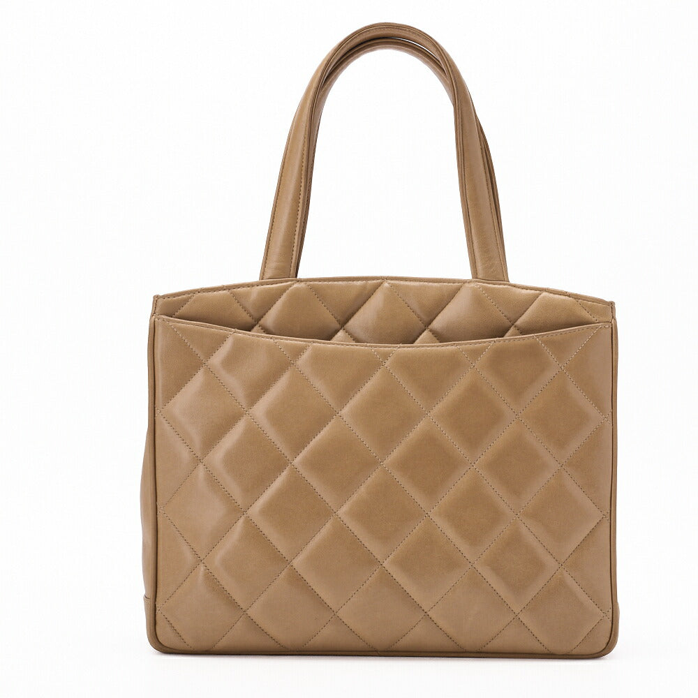 CHANEL Handbag Matelasse Turn Lock Lambskin Beige Gold-Tone Hardware Pre-Owned - Vintage La Charme
