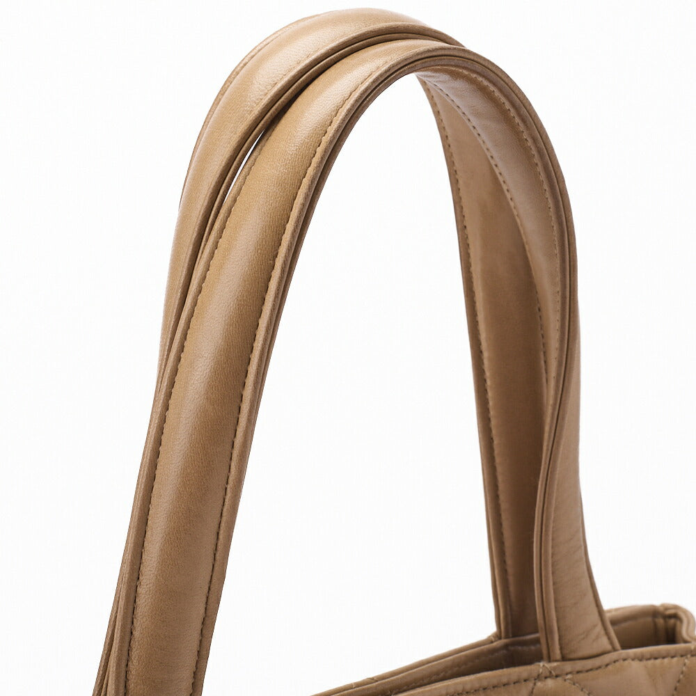 CHANEL Handbag Matelasse Turn Lock Lambskin Beige Gold-Tone Hardware Pre-Owned - Vintage La Charme