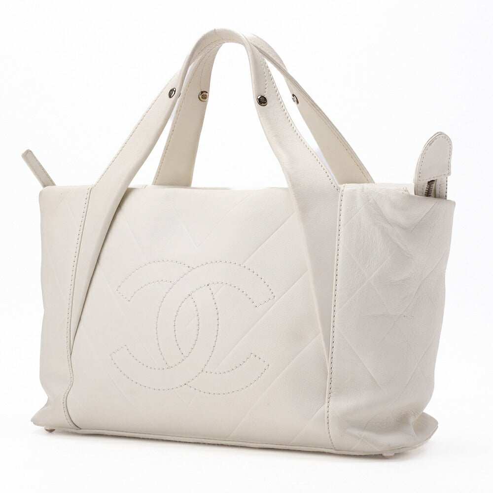 CHANEL Tote Bag Matelasse Calfskin White Silver-Tone Hardware Pre-Owned - Vintage La Charme