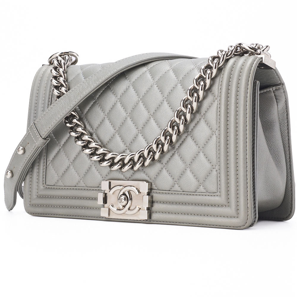 CHANEL Boy Chanel Matelasse Chain Shoulder Bag Caviar Skin Silver-Tone Hardware Pre-Owned - Vintage La Charme