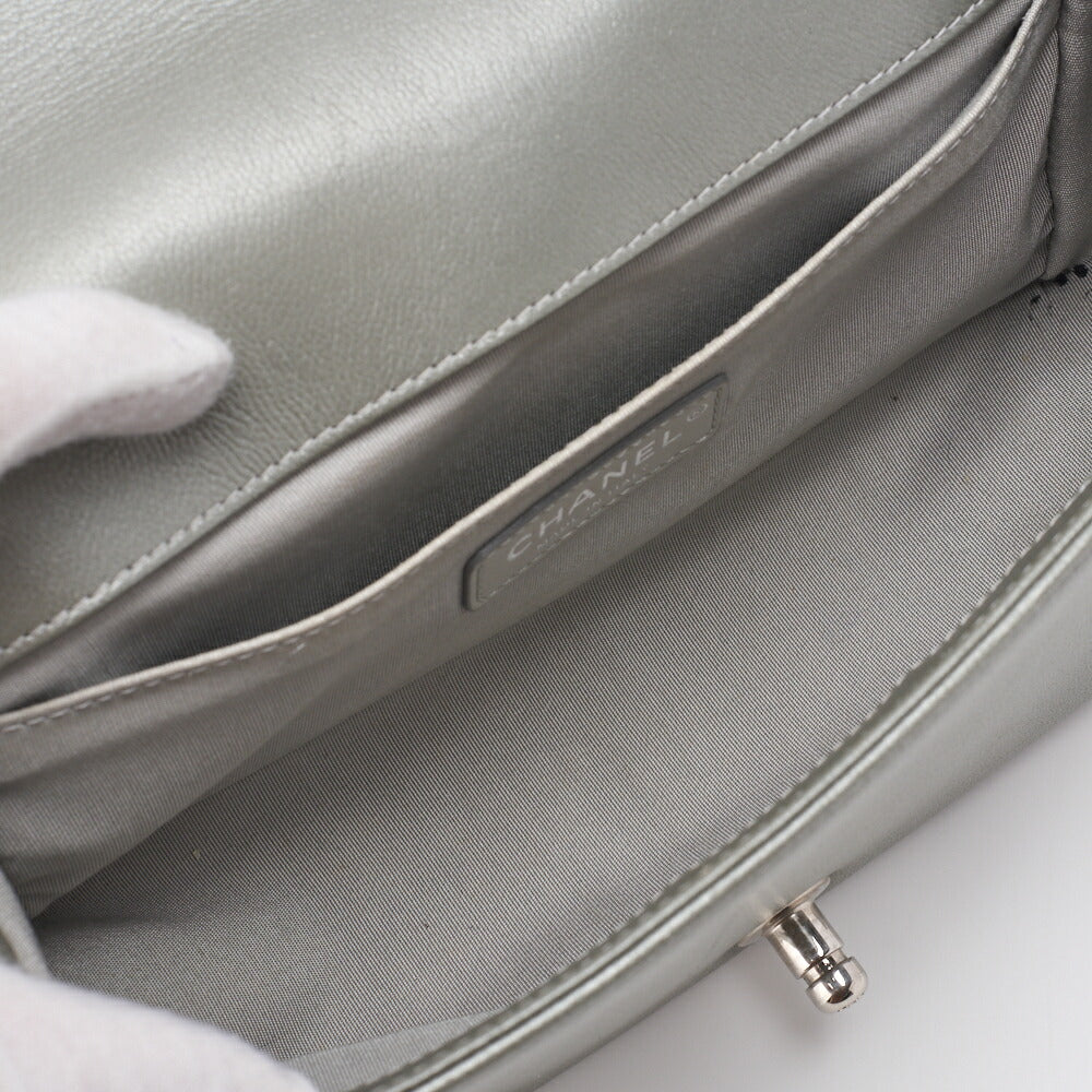 CHANEL Boy Chanel Matelasse Chain Shoulder Bag Caviar Skin Silver-Tone Hardware Pre-Owned - Vintage La Charme