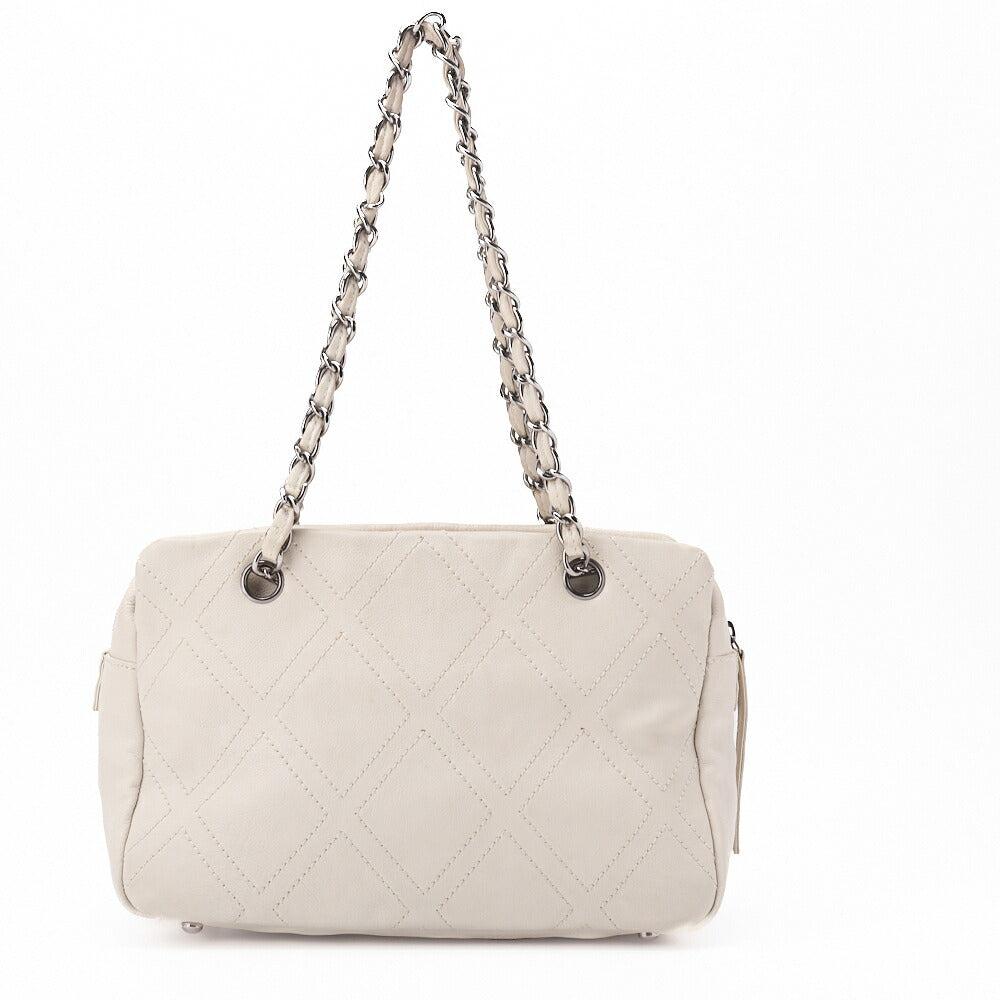 CHANEL Chain Shoulder Bag Wild Stitch Calfskin White Silver-Tone Hardware Pre-Owned - Vintage La Charme