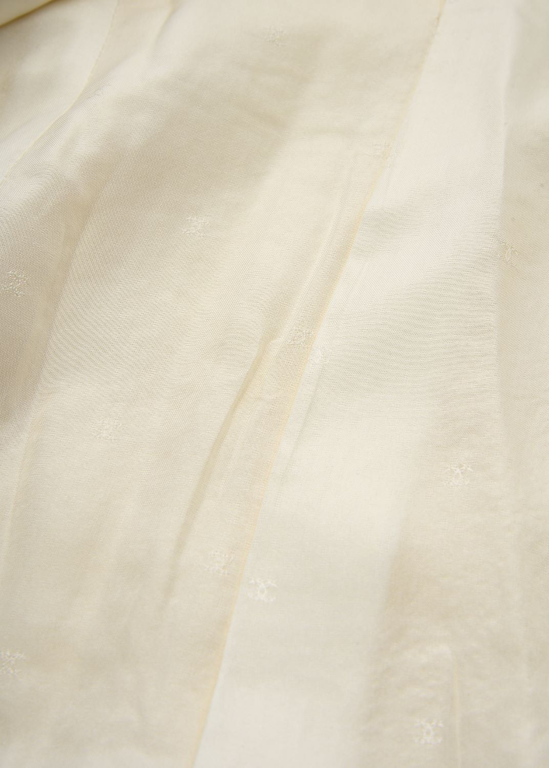 CHANEL Collarless Jacket, Long Sleeve, Wool, Ivory, Gold-Tone Hardware, Pre-Owned - Vintage La Charme