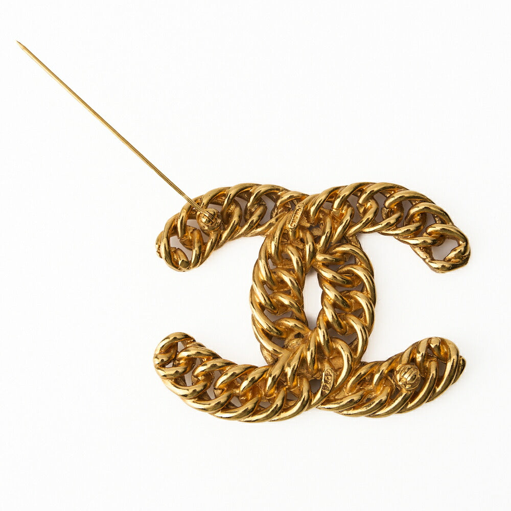 CHANEL Brooch Coco Mark Chain Gold Plated Gold Tone Hardware Pre-Owned - Vintage La Charme