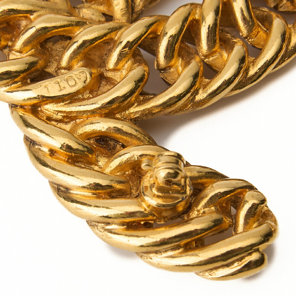 CHANEL Brooch Coco Mark Chain Gold Plated Gold Tone Hardware Pre-Owned - Vintage La Charme