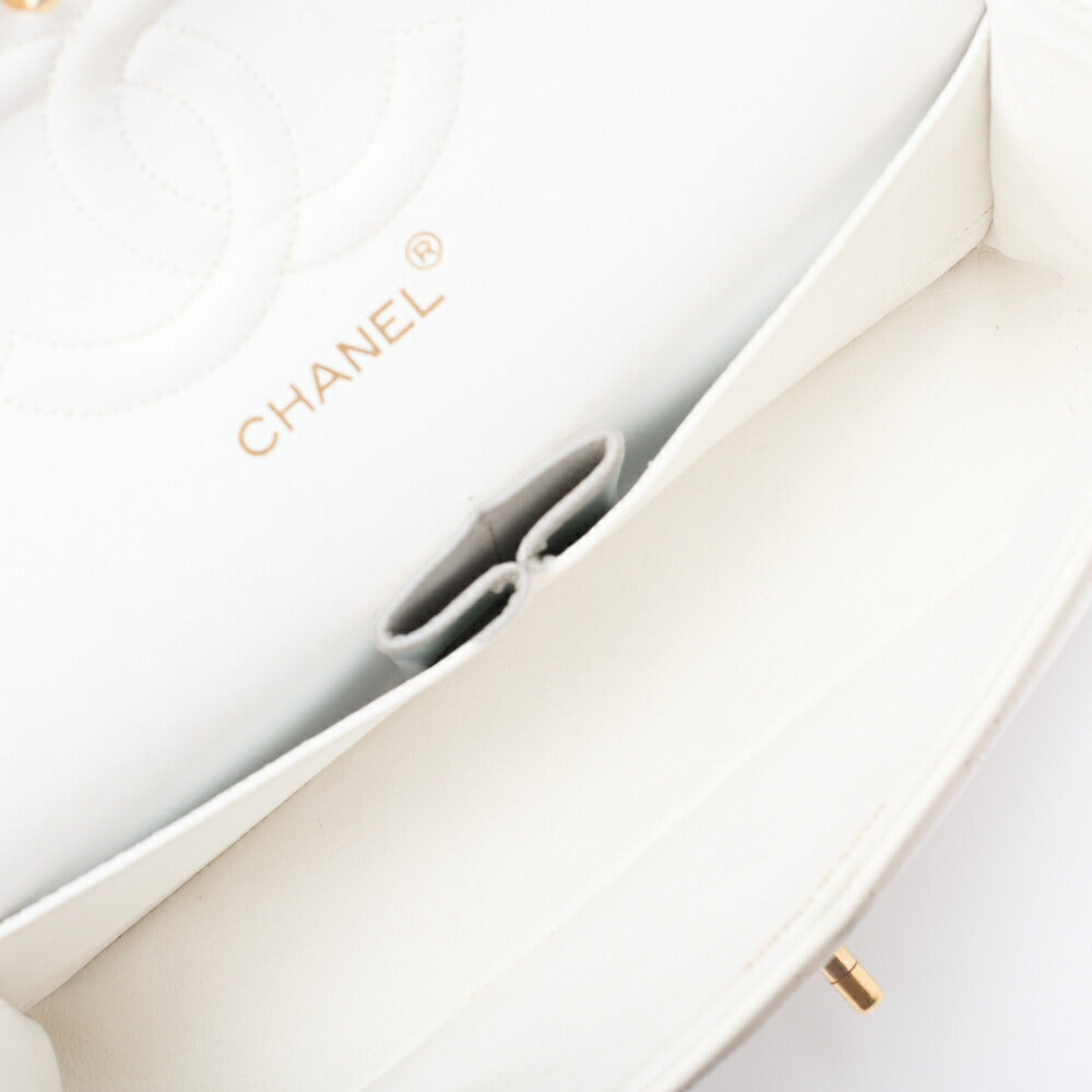 Chanel Shoulder Bag Matelasse Double Flap Lambskin White Gold-Tone Hardware Pre-Owned - Vintage La Charme