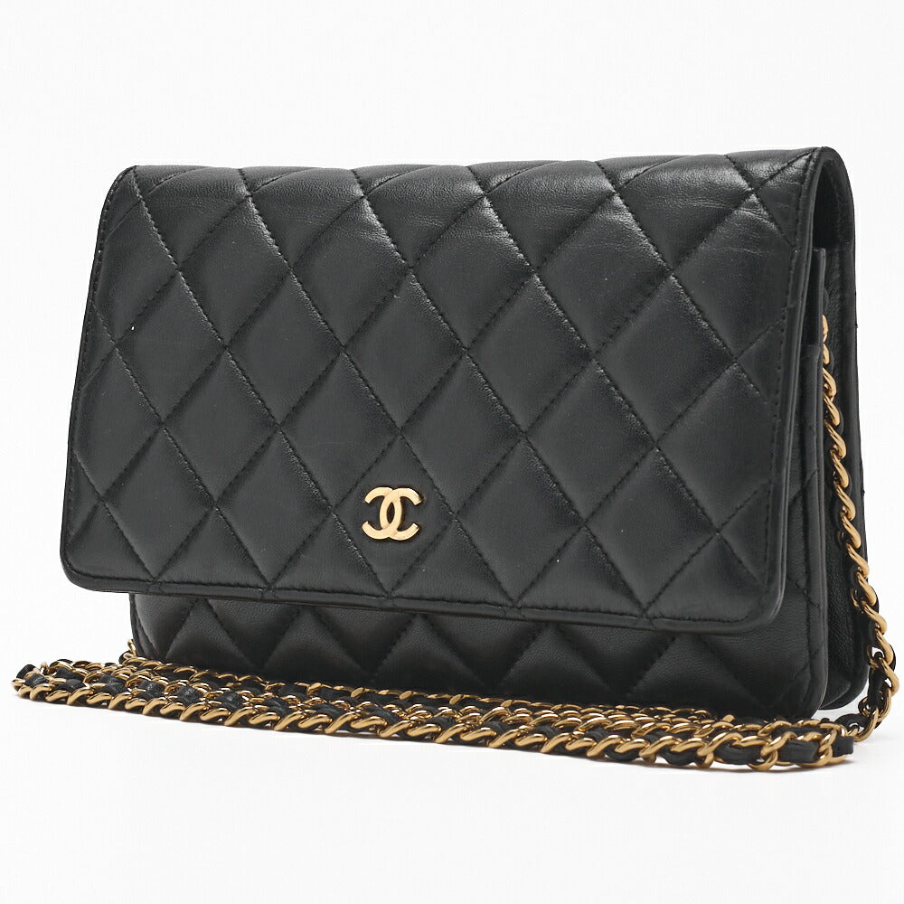 CHANEL Chain Wallet Matelasse Lambskin Black Gold-Tone Hardware Pre-Owned - Vintage La Charme