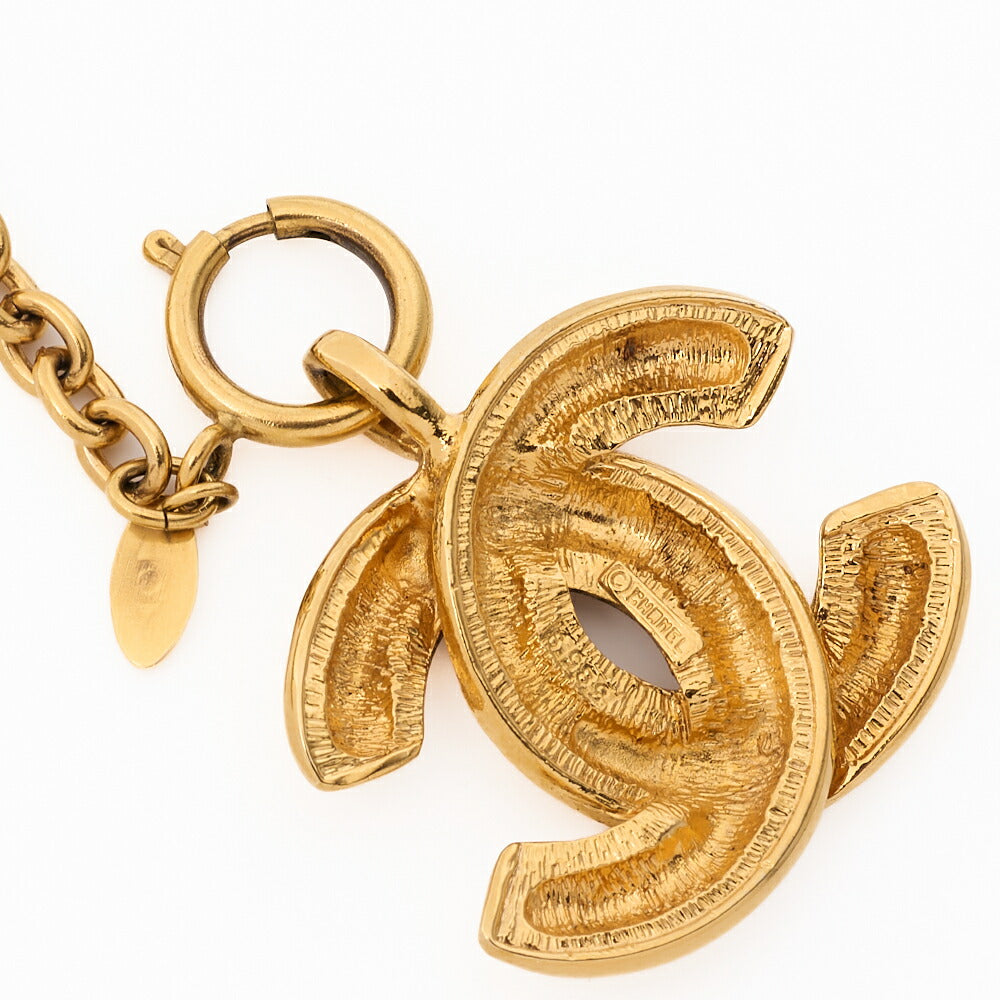 CHANEL Necklace, Coco Mark Matelasse, Gold-Plated, Gold, Gold-Tone Hardware, Pre-Owned - Vintage La Charme