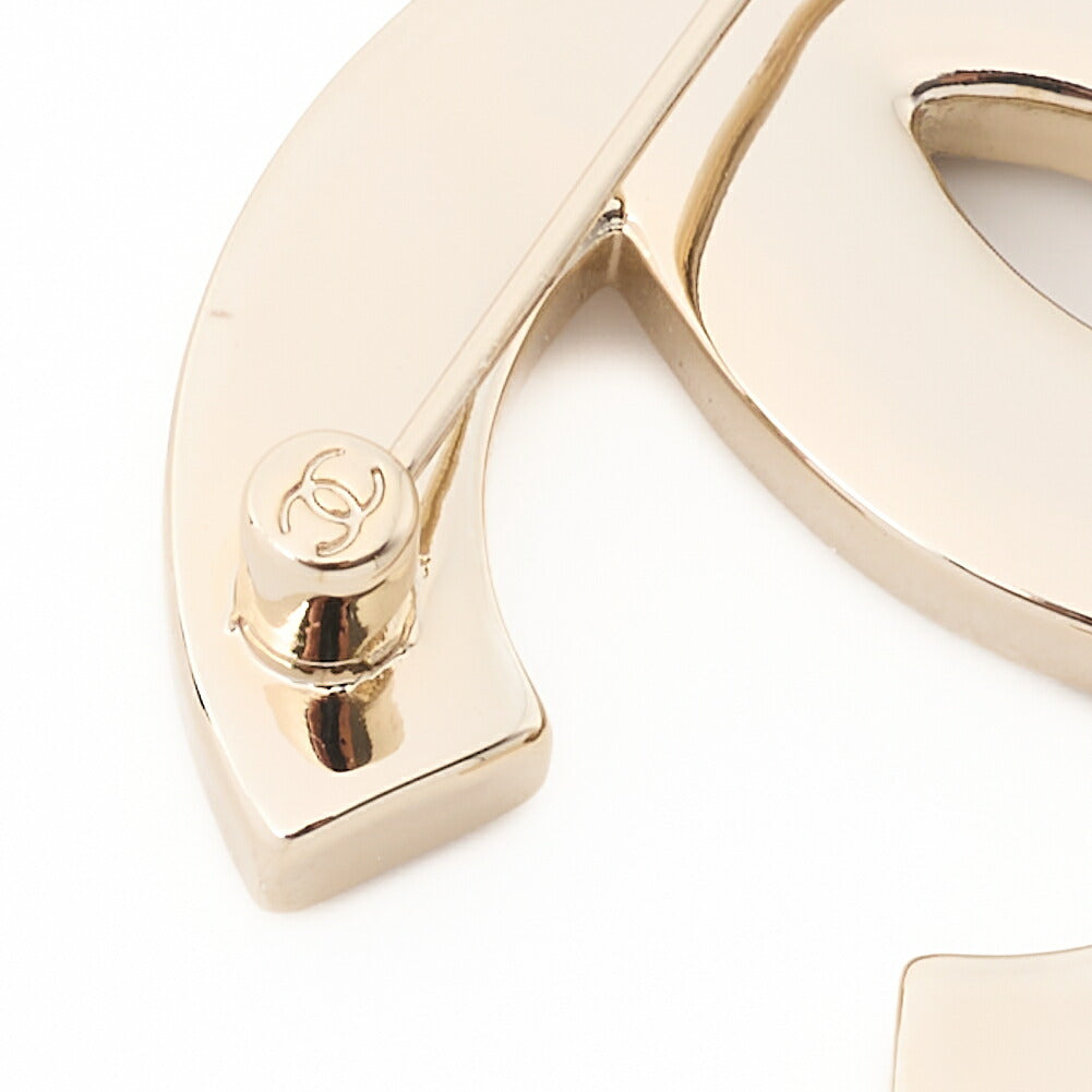 CHANEL Brooch Coco Mark Bicolor Gold Plating Black White Gold-Tone Hardware Pre-Owned - Vintage La Charme