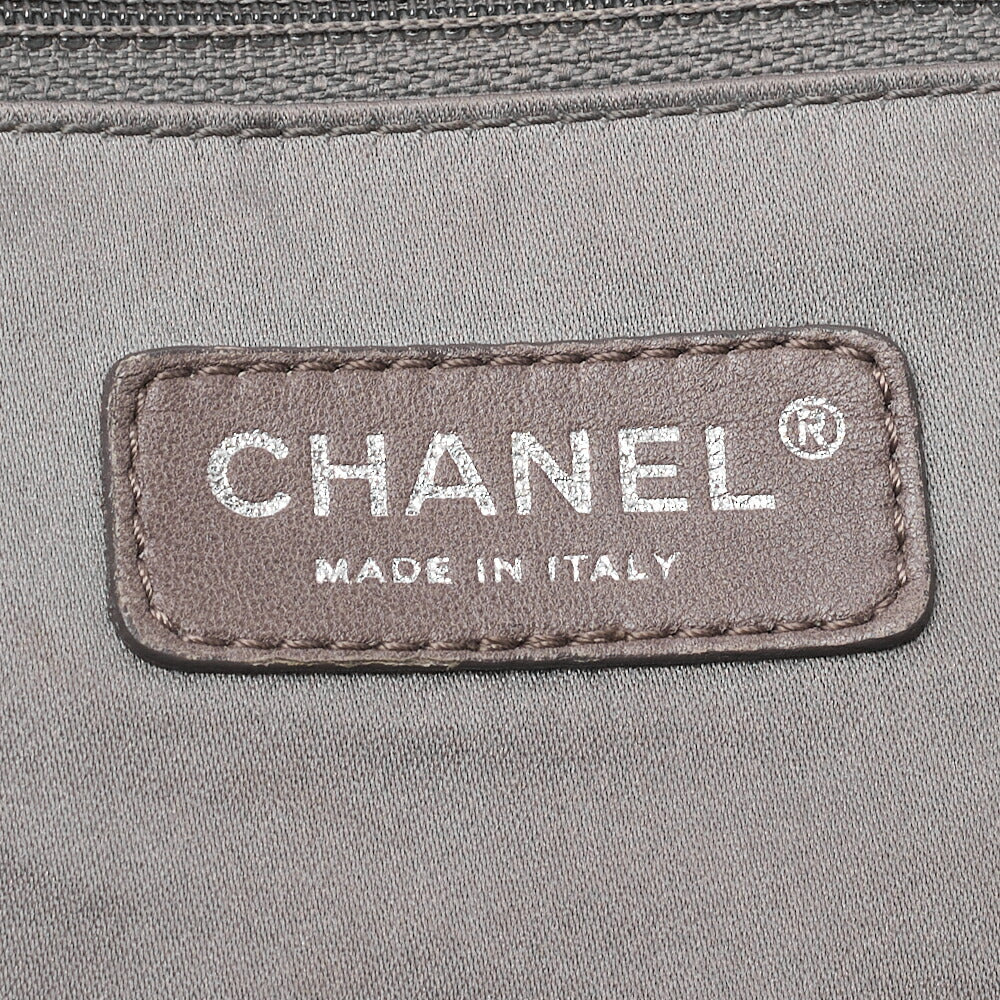 CHANEL Shoulder Bag Tote Bag Matelasse 2.55 Lock Chain Lambskin Black Silver-Tone Hardware Pre-Owned - Vintage La Charme