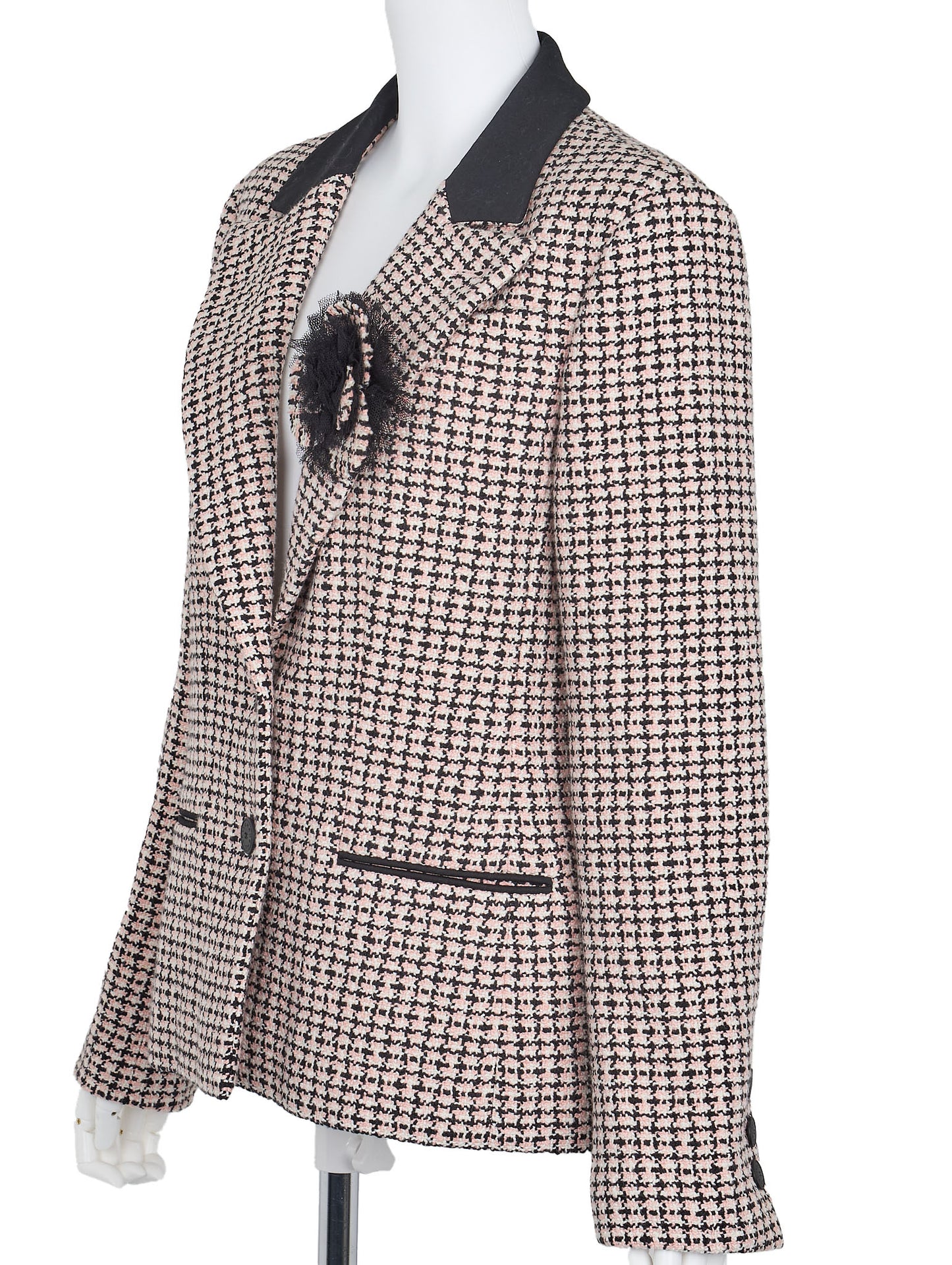 CHANEL Tweed Jacket, Coco Button Corsage, Cotton, Pink, Gold-Tone Hardware, Pre-Owned - Vintage La Charme