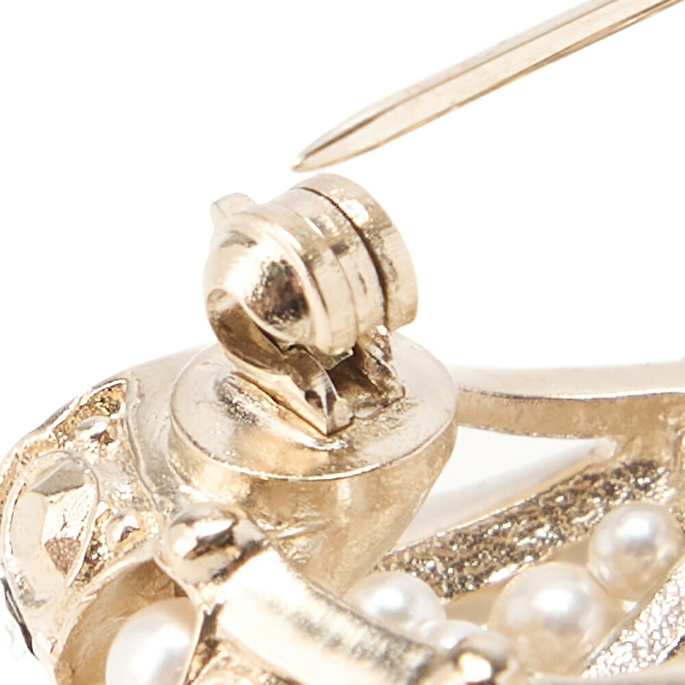 CHANEL Brooch Ribbon Coco Mark Pearl Rhinestone Gold-Plated Gold-Tone Hardware Pre-Owned - Vintage La Charme