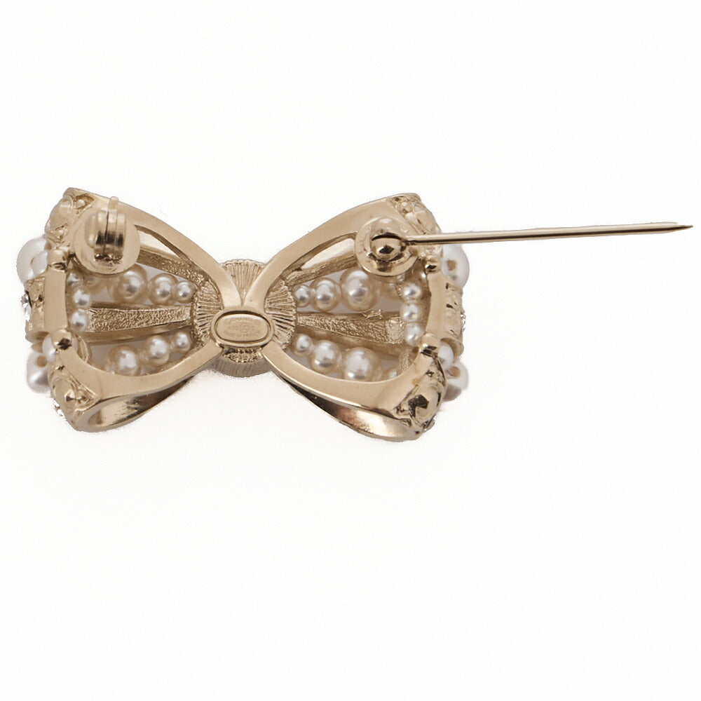 CHANEL Brooch Ribbon Coco Mark Pearl Rhinestone Gold-Plated Gold-Tone Hardware Pre-Owned - Vintage La Charme