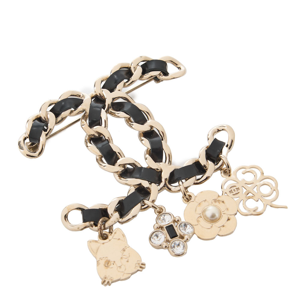 CHANEL Brooch, Coco Mark Leather Charm, Gold-Plated, Gold, Gold-Tone Hardware, Pre-Owned - Vintage La Charme