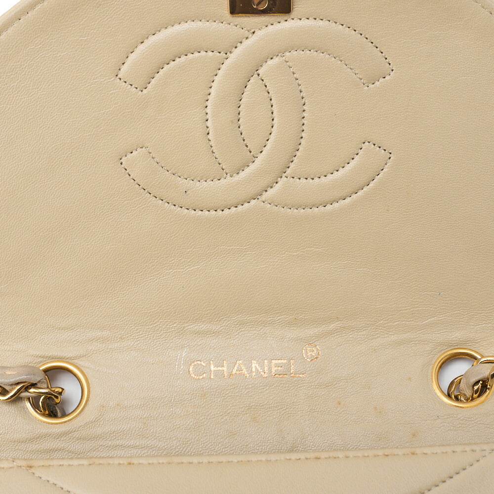 CHANEL Shoulder Bag Matelasse Border Stitch Chain Shoulder Lambskin Beige Gold-Tone Hardware Pre-Owned - Vintage La Charme