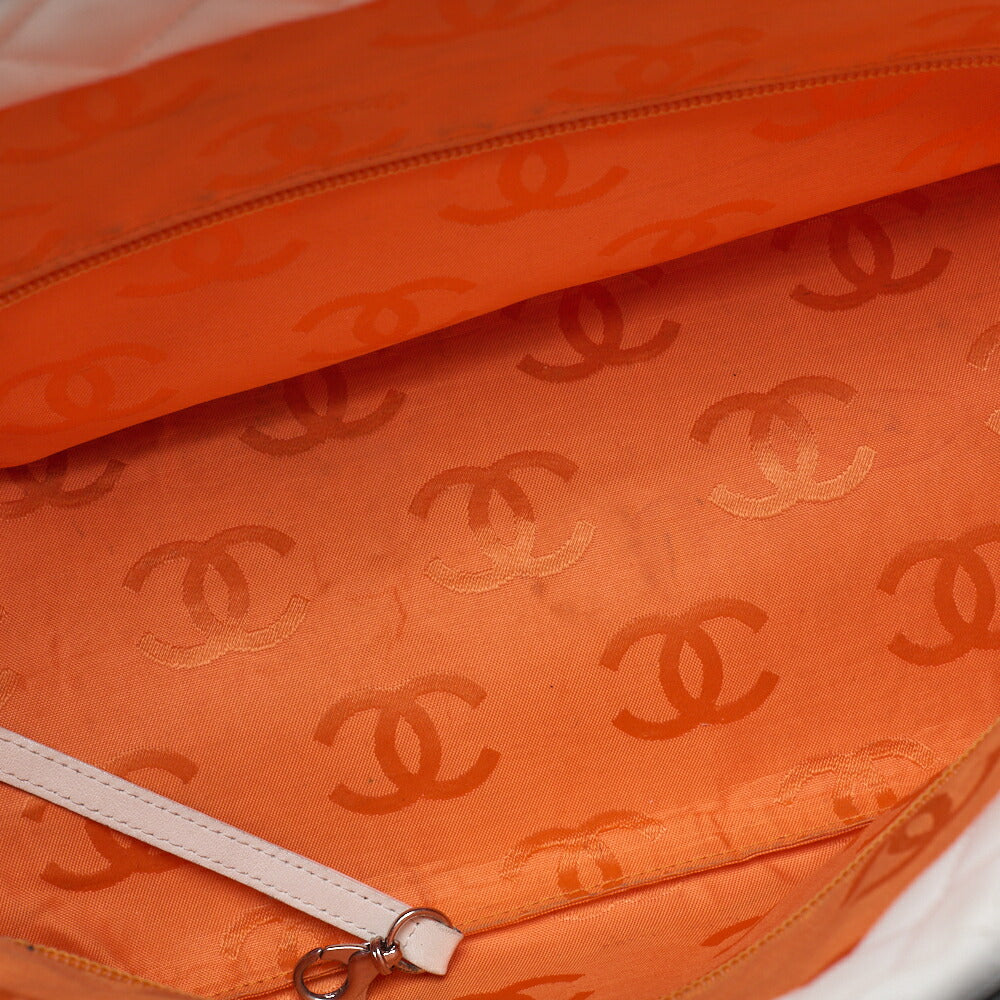 CHANEL Tote Bag Matelasse Calfskin Python White Silver-Tone Hardware Pre-Owned - Vintage La Charme