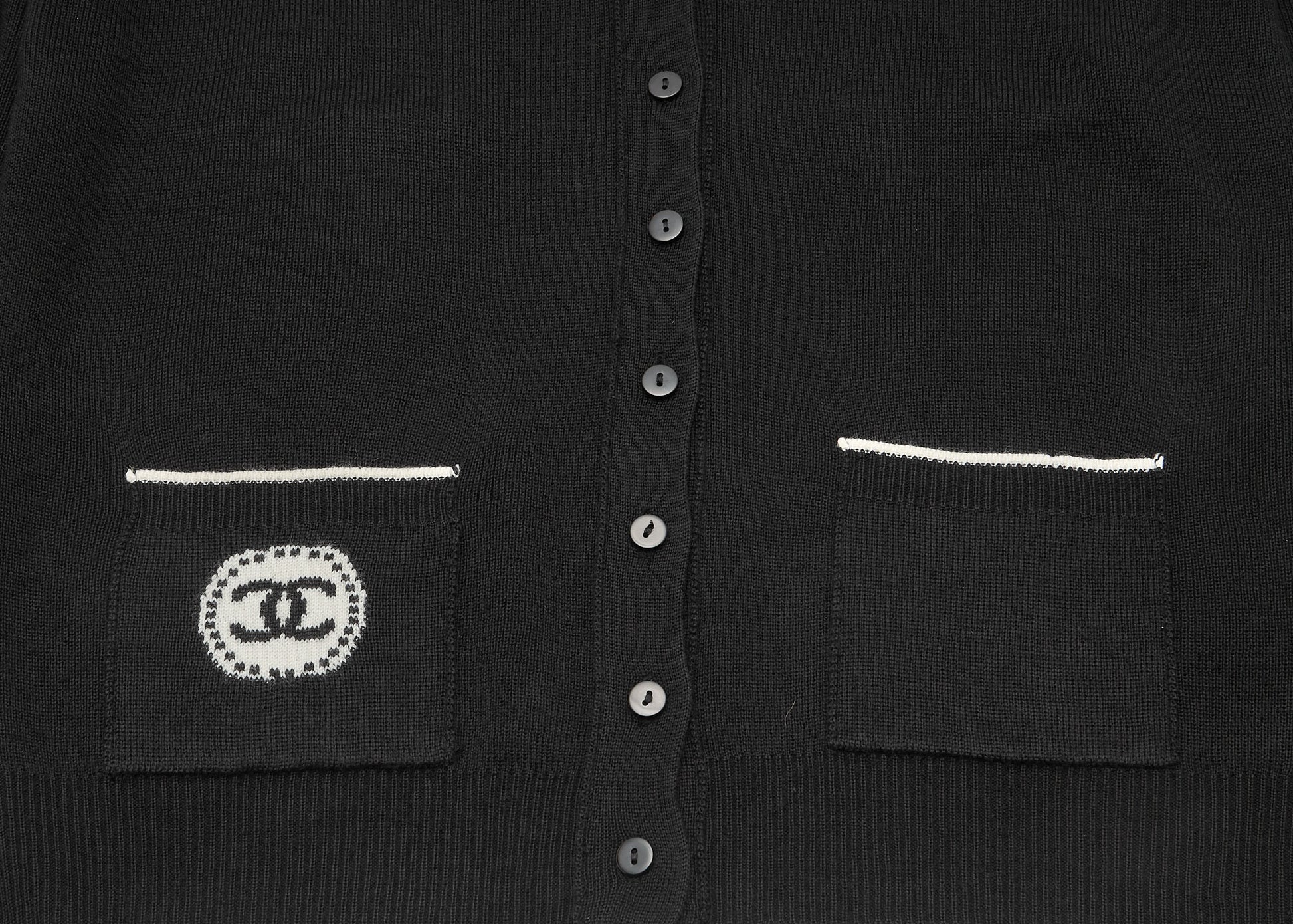 CHANEL Cardigan, Long Sleeve, Cut and Sew, Wool Blend, Black, Silver-Tone Hardware, Pre-Owned - Vintage La Charme