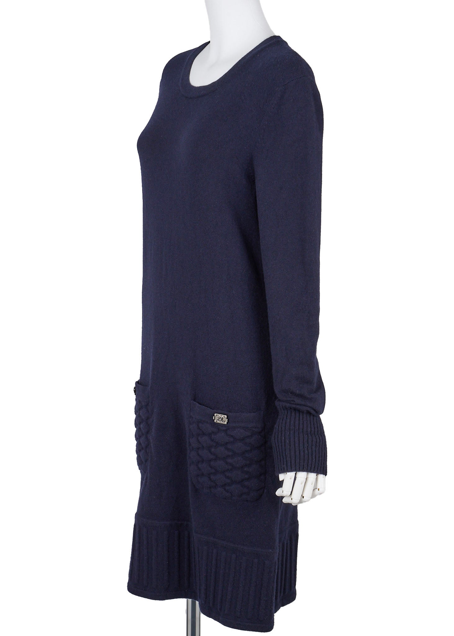 CHANEL Cashmere Dress, Long Sleeve, Navy, Pre-Owned - Vintage La Charme