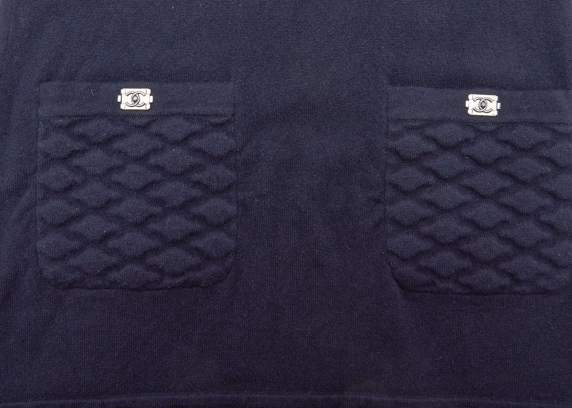 CHANEL Cashmere Dress, Long Sleeve, Navy, Pre-Owned - Vintage La Charme