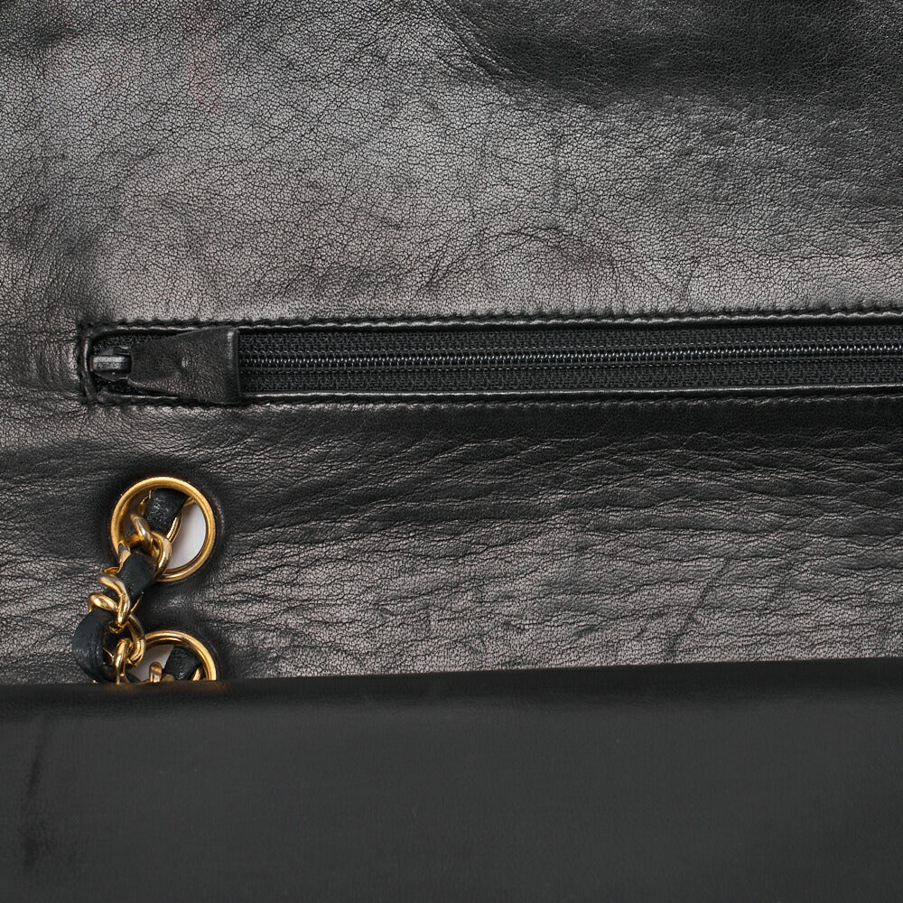 CHANEL Chain Shoulder Bag Matelasse Lambskin Black Gold-Tone Hardware Pre-Owned - Vintage La Charme