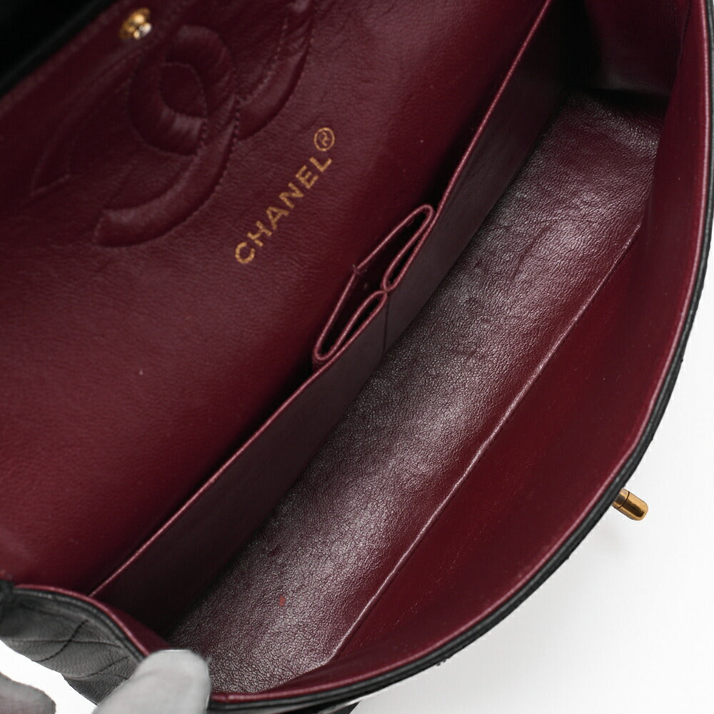 CHANEL Chain Shoulder Bag Matelasse Lambskin Black Gold-Tone Hardware Pre-Owned - Vintage La Charme