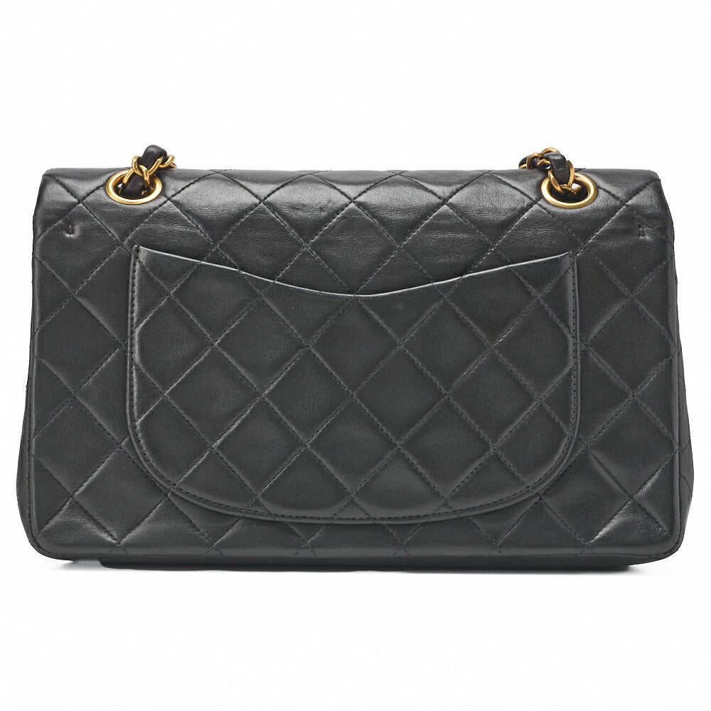 CHANEL Kette Schultertasche Matelassé Doppelklappe Lammleder Goldfarben Goldfarbene Hardware Gebraucht