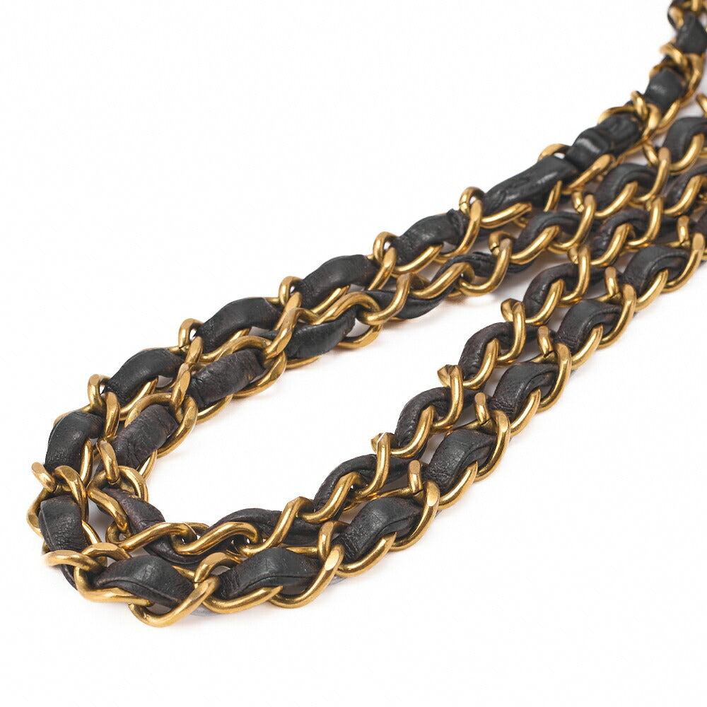 CHANEL Kette Schultertasche Matelassé Doppelklappe Lammleder Goldfarben Goldfarbene Hardware Gebraucht