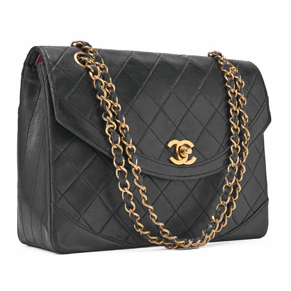 CHANEL Chain Shoulder Bag Matelassé Lammleder Schwarz Goldfarbene Hardware Pre-Owned