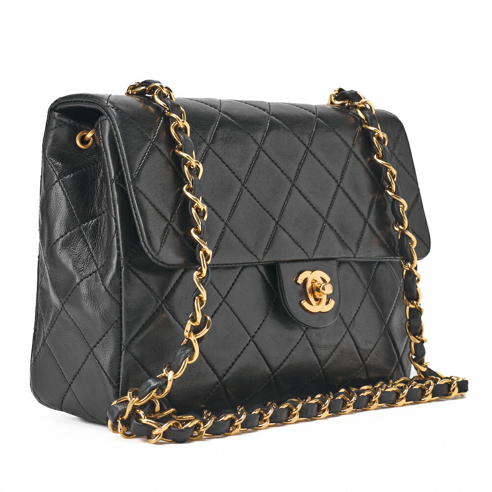CHANEL Chain Shoulder Bag Matelasse Lambskin Black Gold-Tone Hardware Pre-Owned - Vintage La Charme