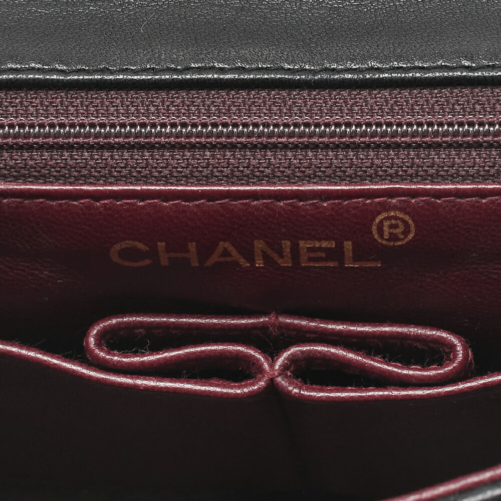 CHANEL Chain Shoulder Bag Matelasse Lambskin Black Gold-Tone Hardware Pre-Owned - Vintage La Charme