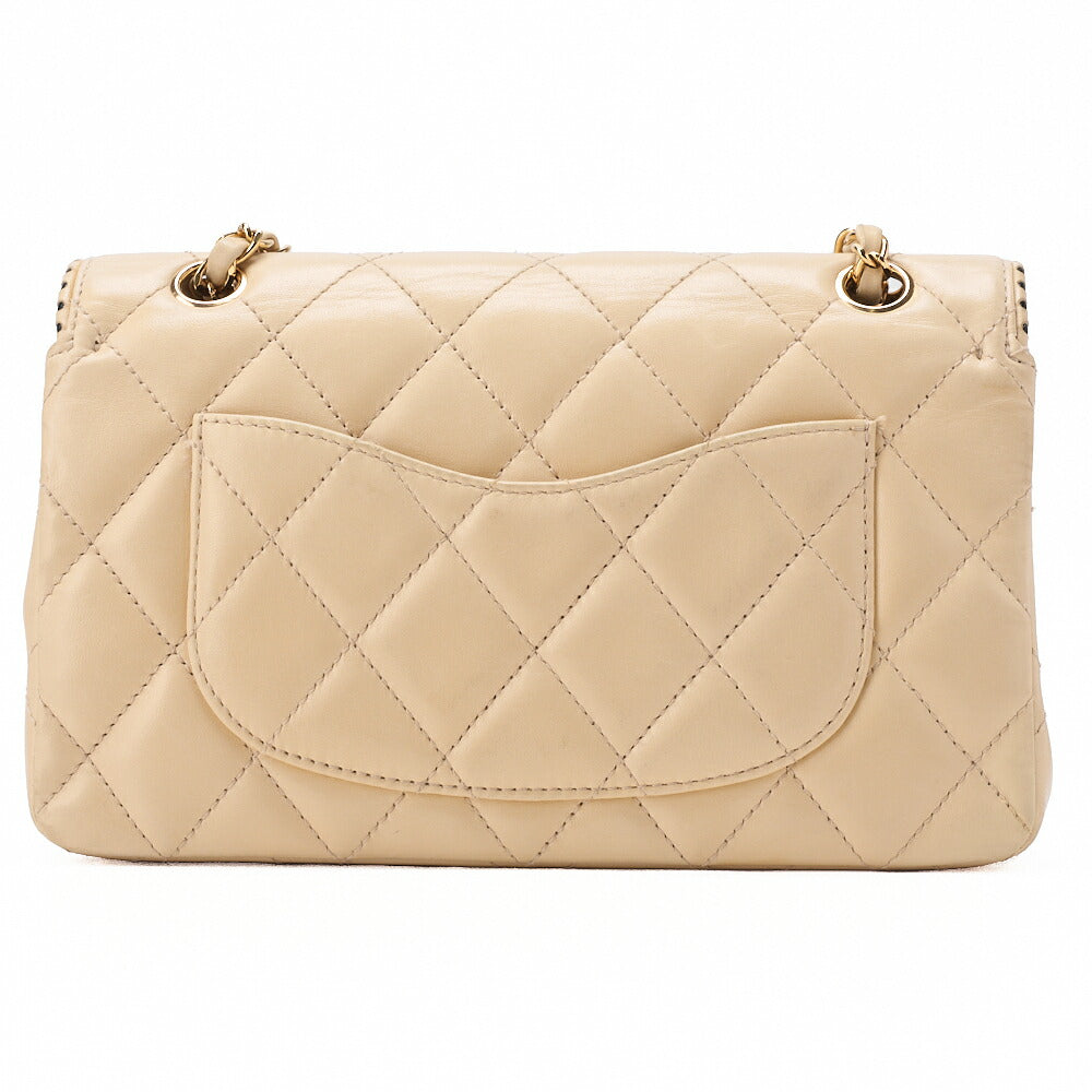 CHANEL Chain Shoulder Bag Matelasse Lambskin Beige Gold-Tone Hardware Pre-Owned - Vintage La Charme